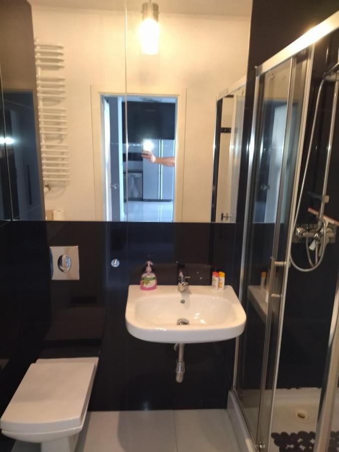 House4You Apartament Sakura Airport Chopin Warsaw Exterior photo